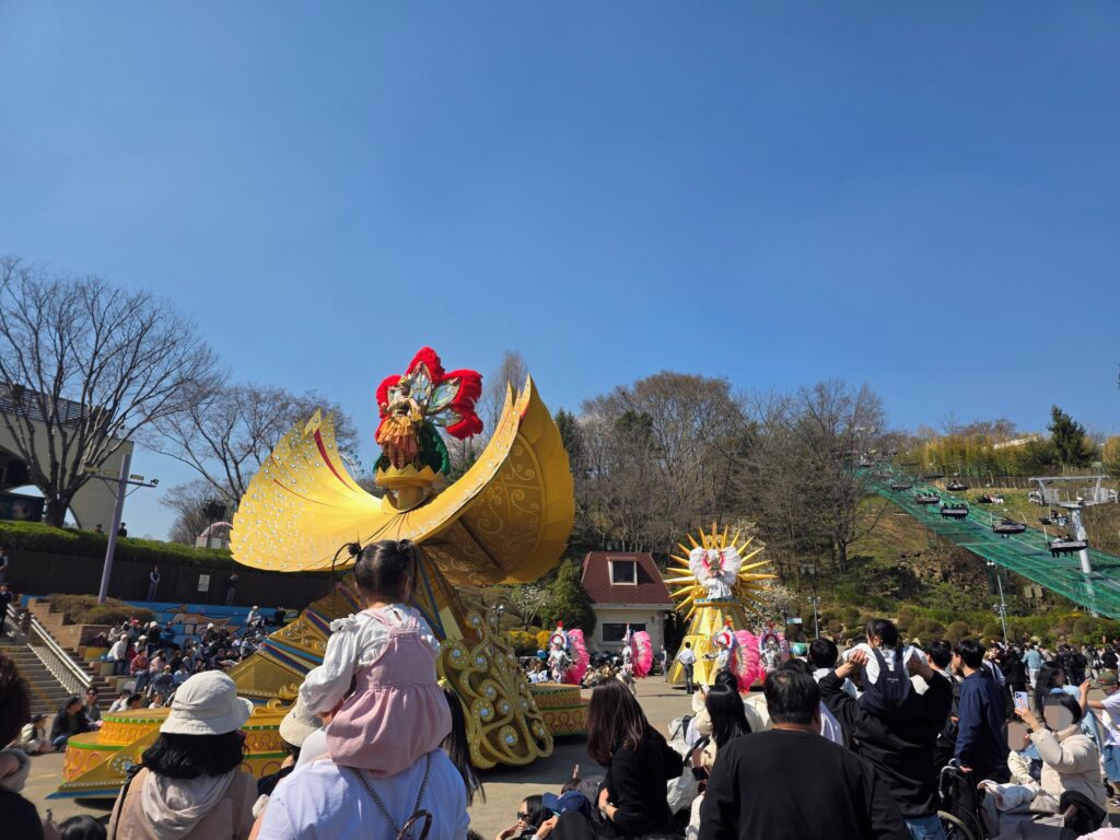 Everland spring parade