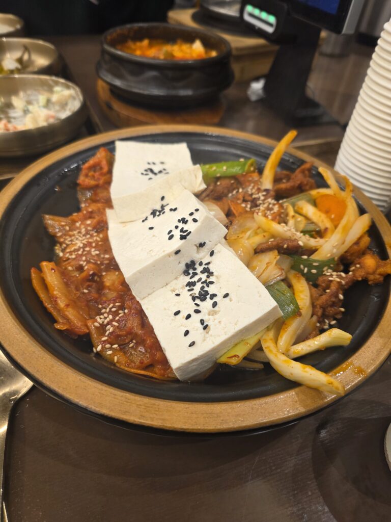Kongdu Joobaek Tofu Kimchi Jeyuk