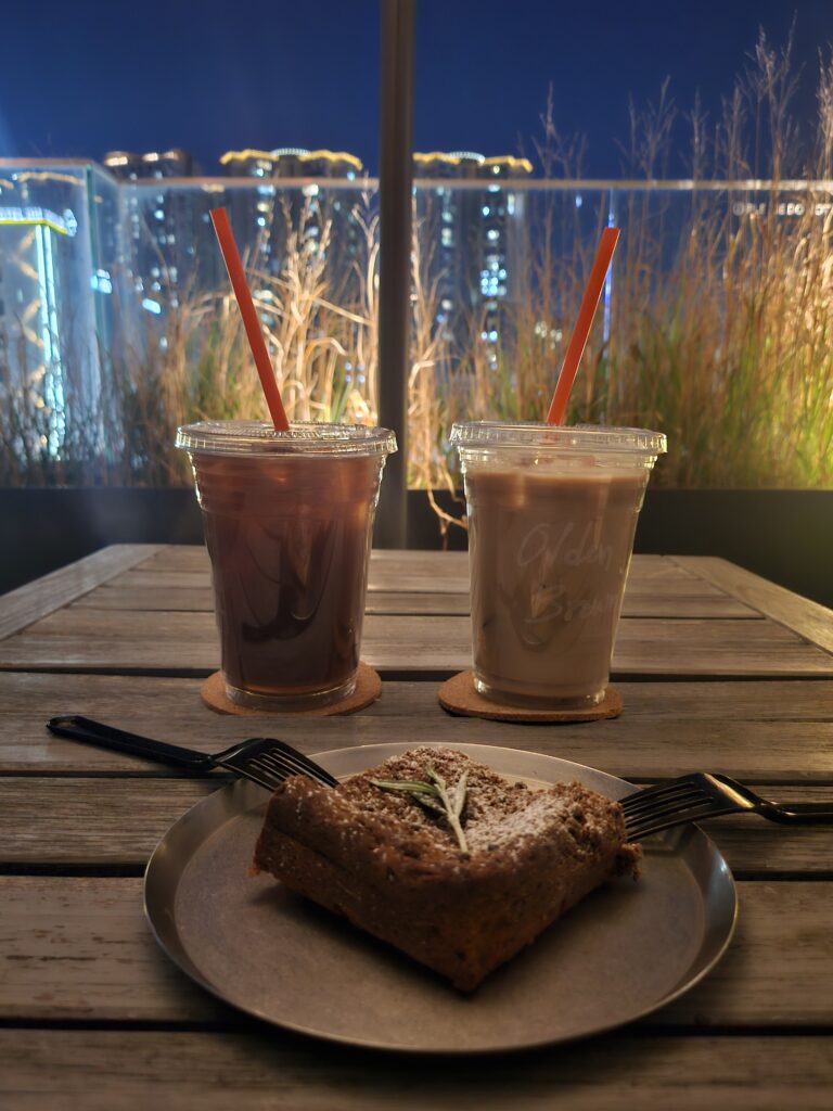 Olden Brown Dongmyo cafe