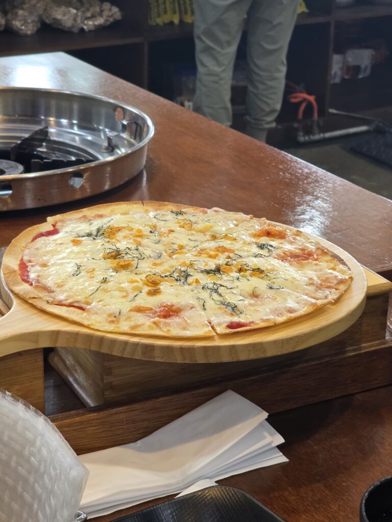 Simhaksan Dakgalbi Pizza