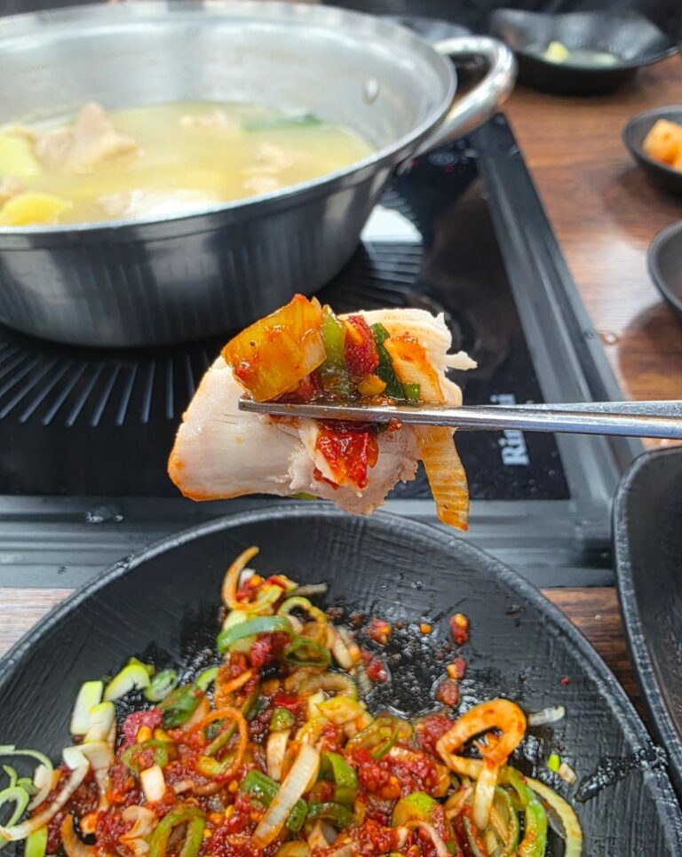 Bonga Daktang | Boneless Chicken Hot Pot & Kalguksu
